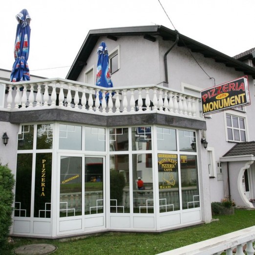 Pizzeria Monument